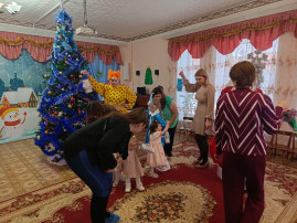 Новогодний утренник в рамках КМЦ Новогодний утренник в рамках КМЦ.