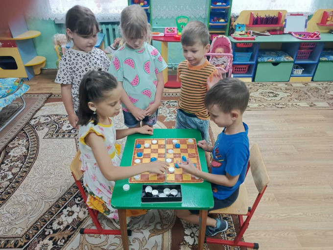 День интеллектуальных игр. День интеллектуальных игр.